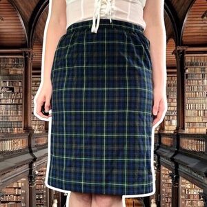 Vintage 80s Pendleton Wool Pencil Skirt in Black Watch Plaid, Size 10